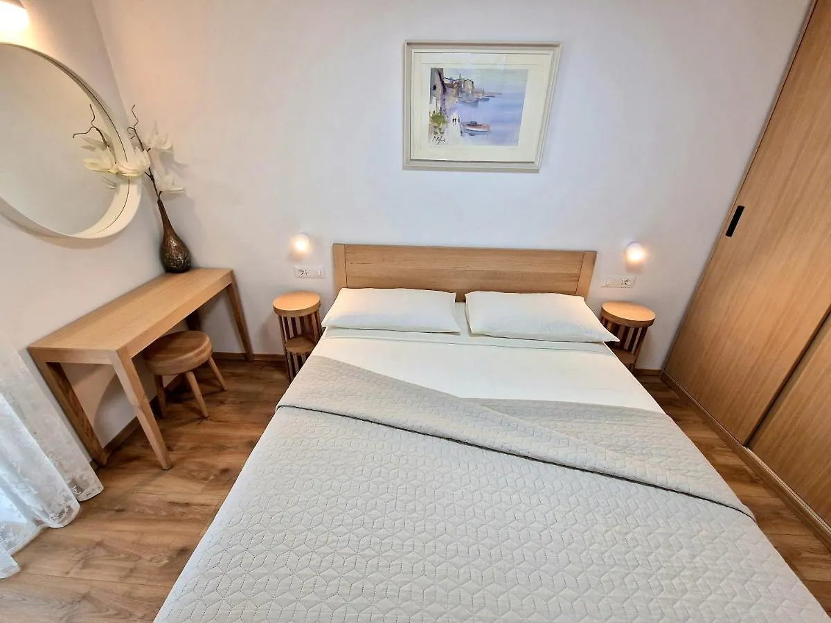 Apartments Cerin-Ρόβινι 0*, Ρόβινι Κροατία