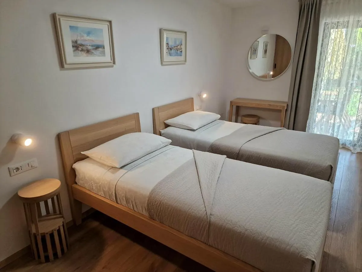 Apartments Cerin-Ρόβινι